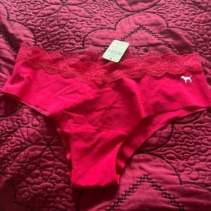 Size M cheekster brand new